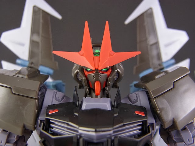 MG Gundam Astray Noir 1/100