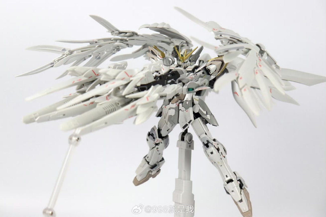 Daban 8827 MG 1/100 XXXG-00YSW Wing Gundam Snow White Prelude (Metal Frame Version)