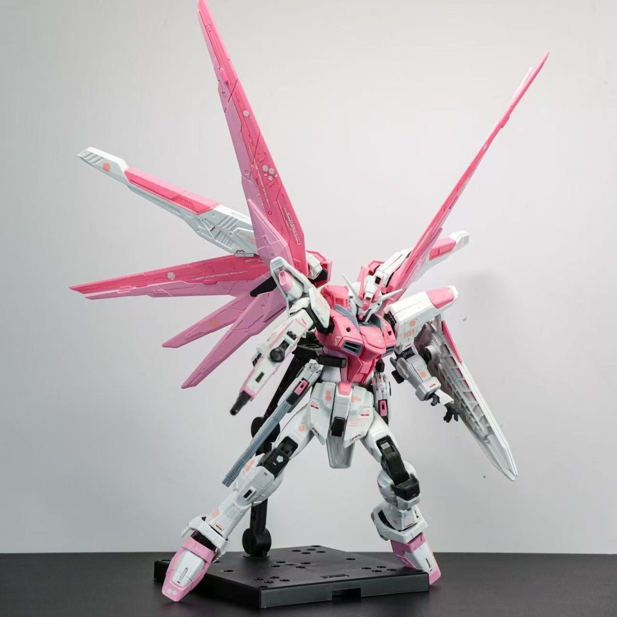 SUPA FM 1/100 Freedom Gundam Ver GCP Cherry Blossom Version (Third Party)