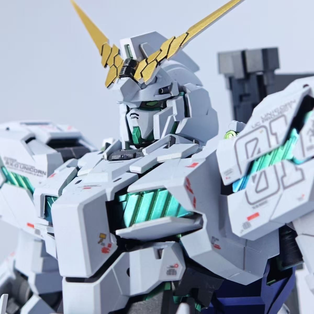 YX Studio Customized Paint Divine Beast 1/100 MGEX Unicorn Gundam Metal Composite Style Coating (Third Party, Not Original Bandai Kit Used)