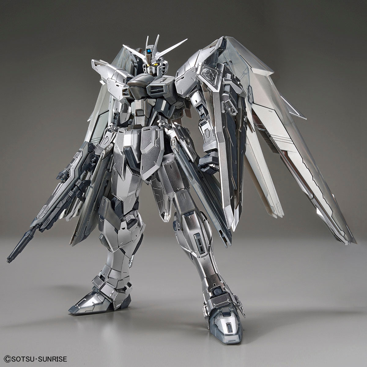 MG 1/100 The Gundam Base Limited Freedom Gundam Ver. 2.0 [Silver
