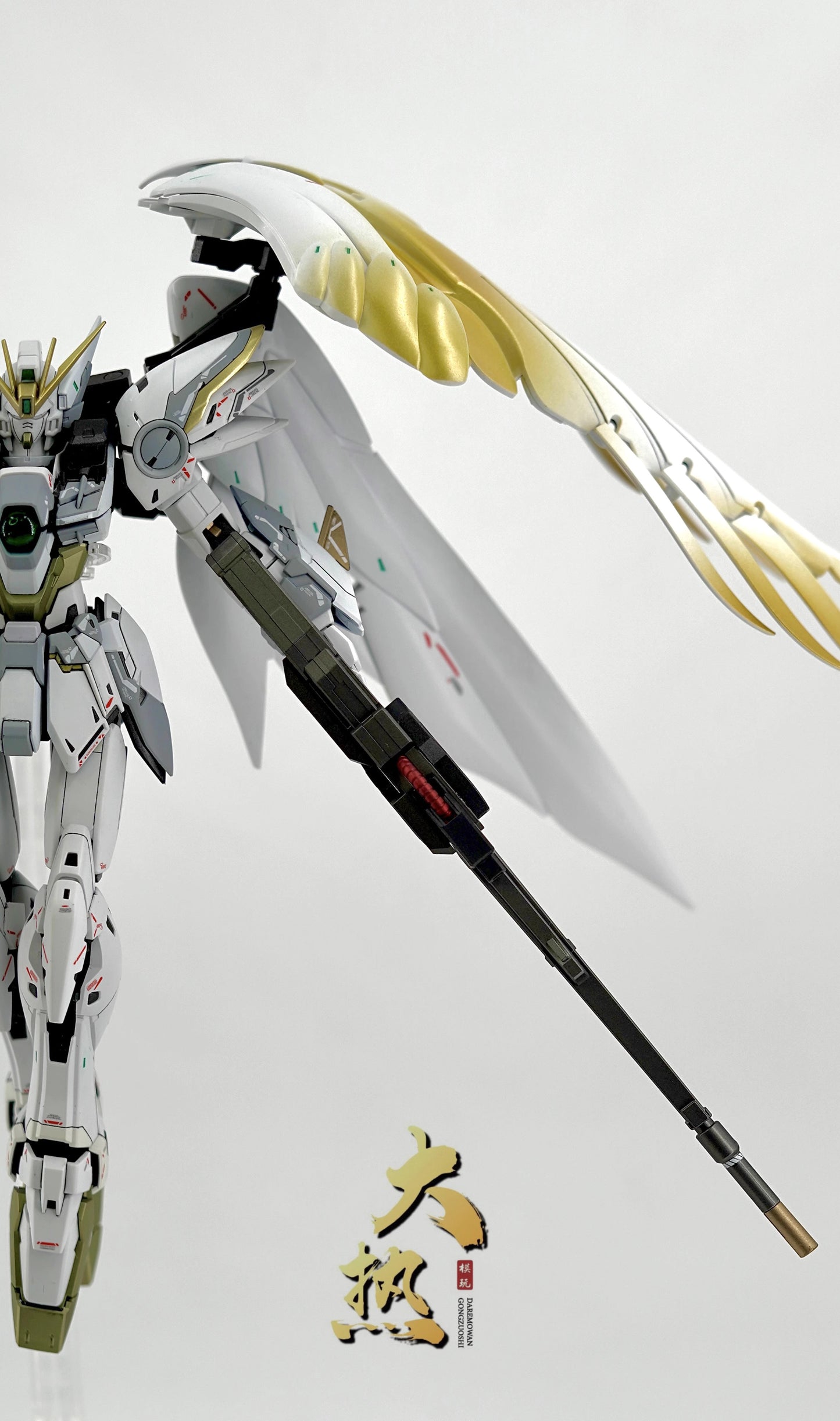 MG Wing Gundam Zero EW Ver. Ka 1/100 Customized Version White Gold (Dare Studio)