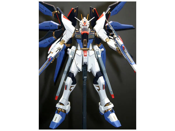 MG Strike Freedom Gundam Full Burst Mode 1/100
