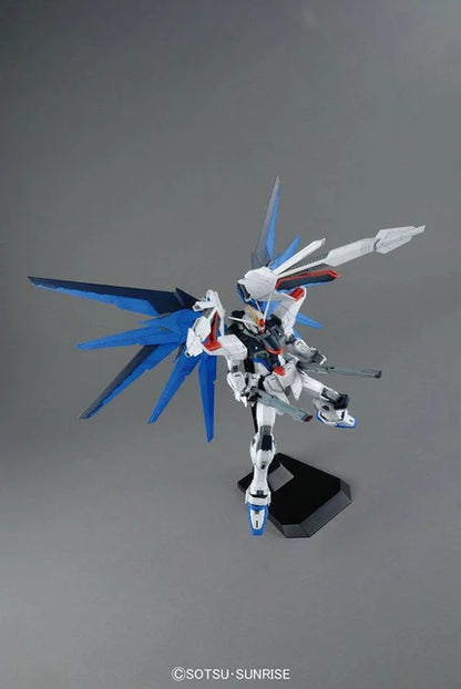 MG Freedom Gundam Ver. 2.0 1/100