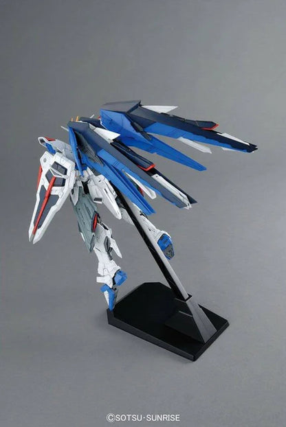 MG Freedom Gundam Ver. 2.0 1/100