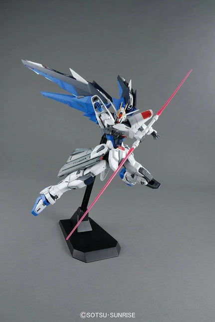 MG Freedom Gundam Ver. 2.0 1/100