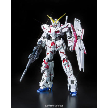 MG 1/100 Unicorn Gundam (Red/Green Twin Frame Edition) Titanium Finish