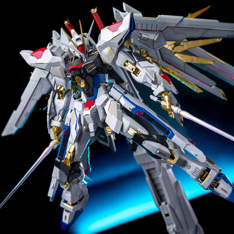 Red Lotus MG 1/100 Proud Defender Mighty Strike Freedom Backpack