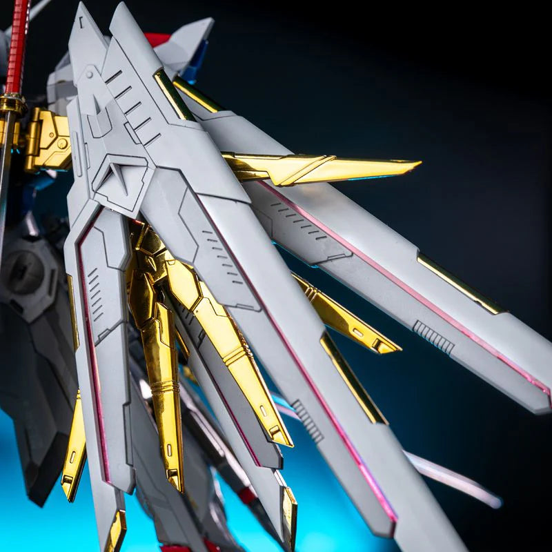 Red Lotus MG 1/100 Proud Defender Mighty Strike Freedom Backpack