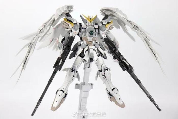 Daban 8827 MG 1/100 XXXG-00YSW Wing Gundam Snow White Prelude