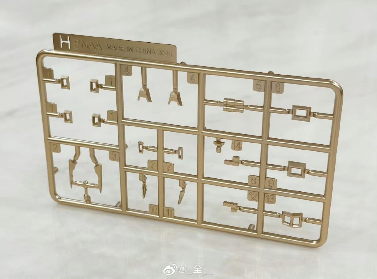 SNAA 1/144 Gawain Designer Colors Special Edition (ver. KK) Model Kit