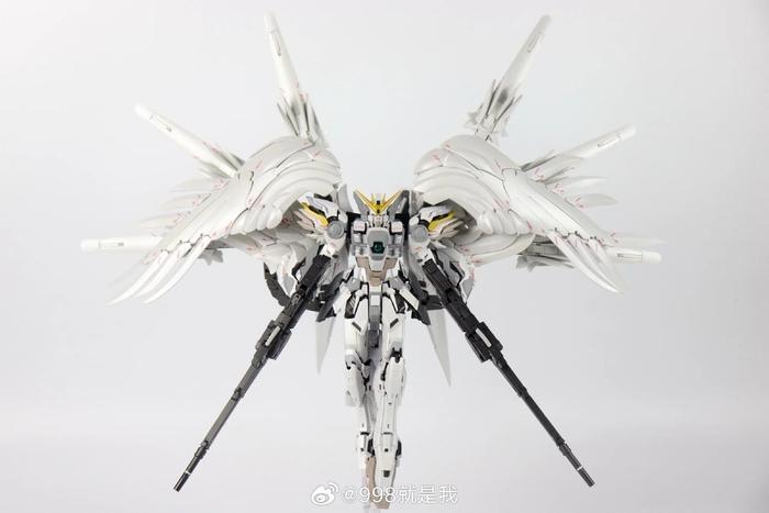 Daban 8827 MG 1/100 XXXG-00YSW Wing Gundam Snow White Prelude