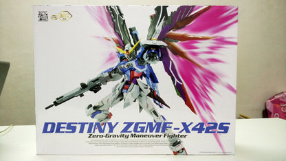 DRAGON MOMOKO Destiny Gundam 1/100 MG ZGMF-X42S Gundam