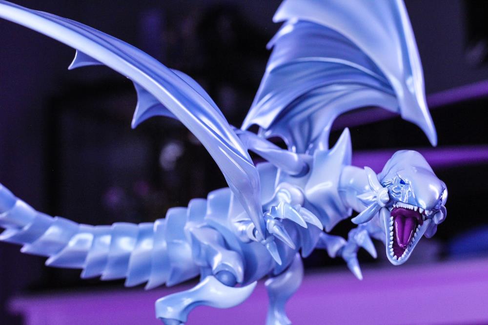 Yu-Gi-Oh! Duel Monsters S.H.MonsterArts Blue-Eyes White Dragon