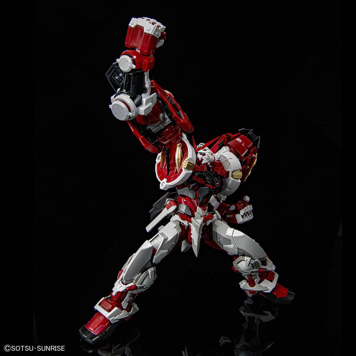 HiRM Gundam Astray Red Frame Powered Red 1/100 High-Resolution Model