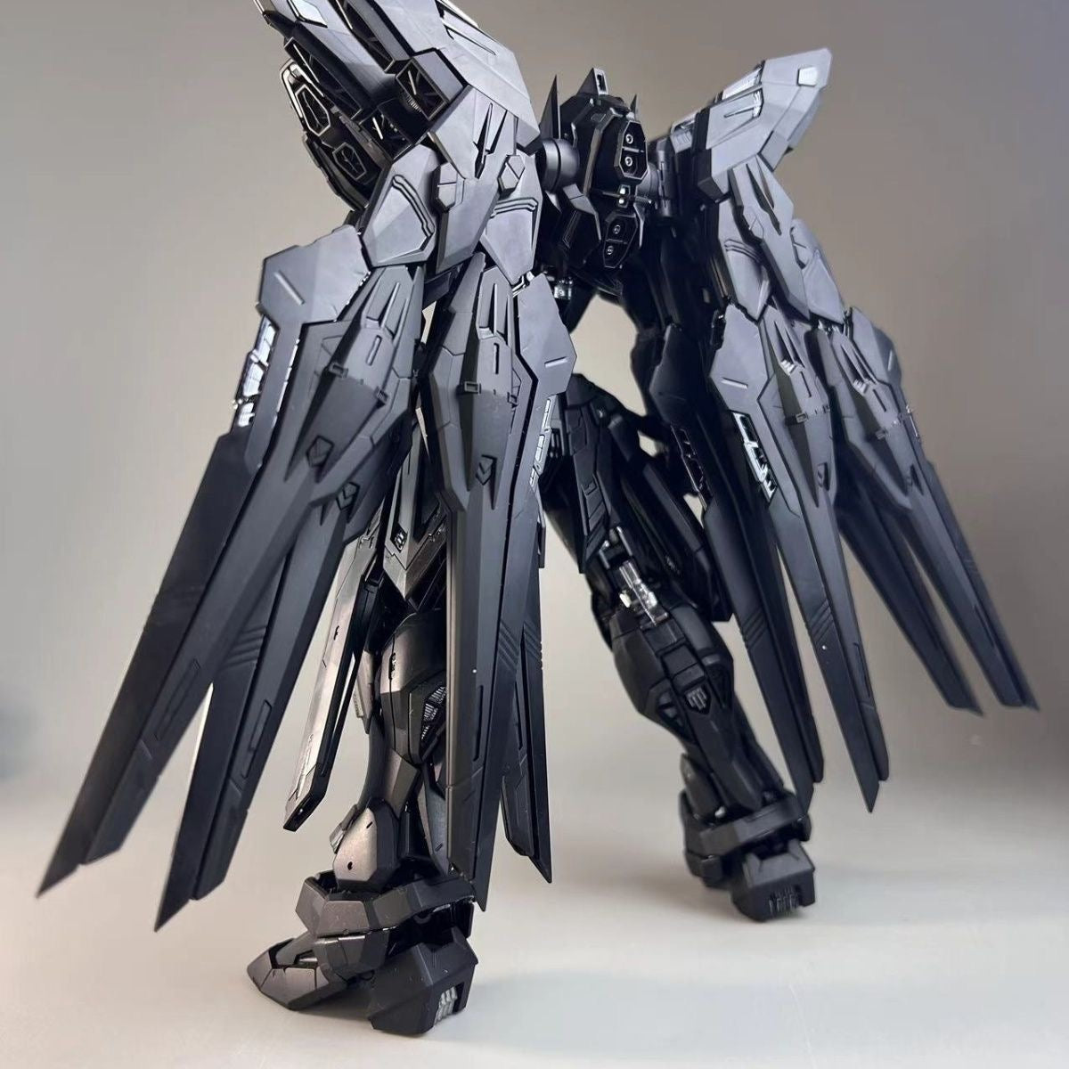 (Pre-Order) Pianxin Model 1/100 MGEX Strike Freedom Gundam Midnight Coating Version Model kit (ETA: January 2025)