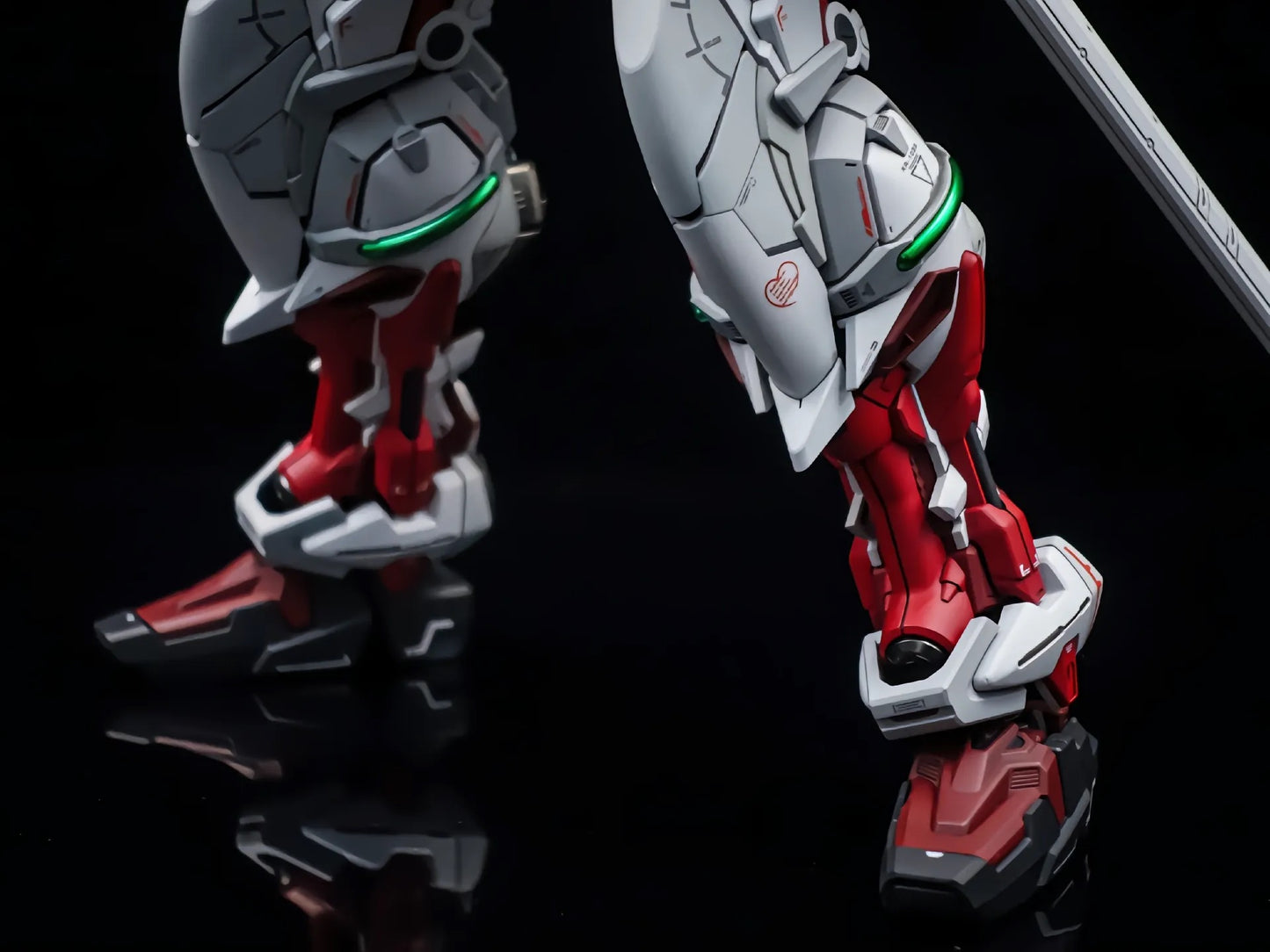 Nilson Works PG 1/60 Gundam Astray RED FRAME 1.0 (without Flight Unit Backpack)