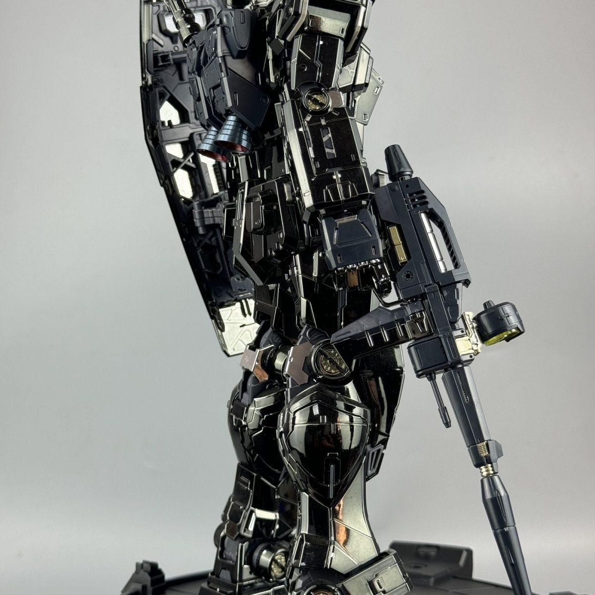 Daban PG RX-78-2 Unleashed 1/60 Customized Version MMJ Collaboration Style Black Plated Coating (Xingmai Studio)