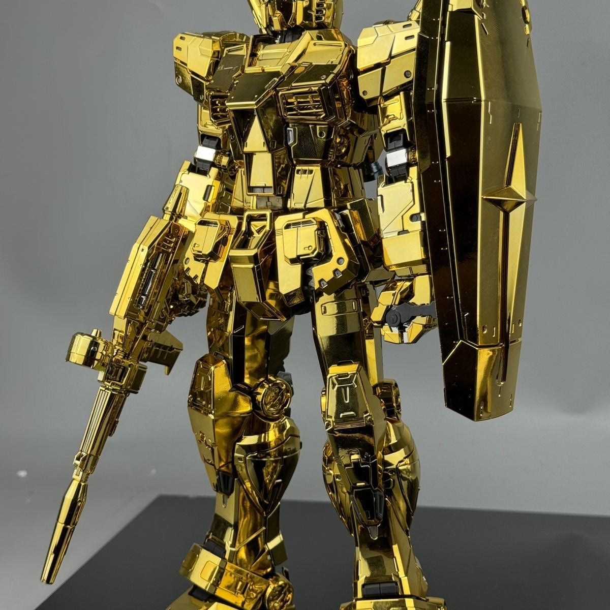 Daban PG RX-78-2 Unleashed 1/60 Customized Version Plated Gold Coating (Xingmai Studio)