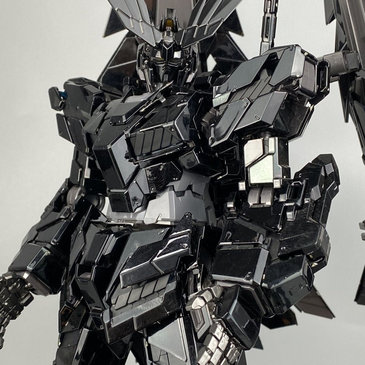 Daban PG Unicorn Gundam Unit 3 Phenex Narrative Ver. 1/60 Customized Version MMJ Collaboration Style Black Plated Coating (Xingmai Studio)