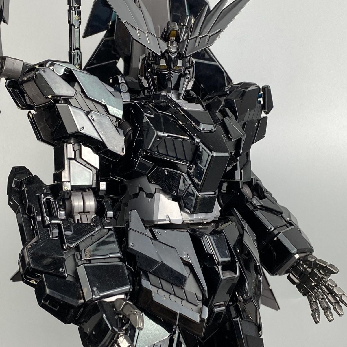 Daban PG Unicorn Gundam Unit 3 Phenex Narrative Ver. 1/60 Customized Version MMJ Collaboration Style Black Plated Coating (Xingmai Studio)