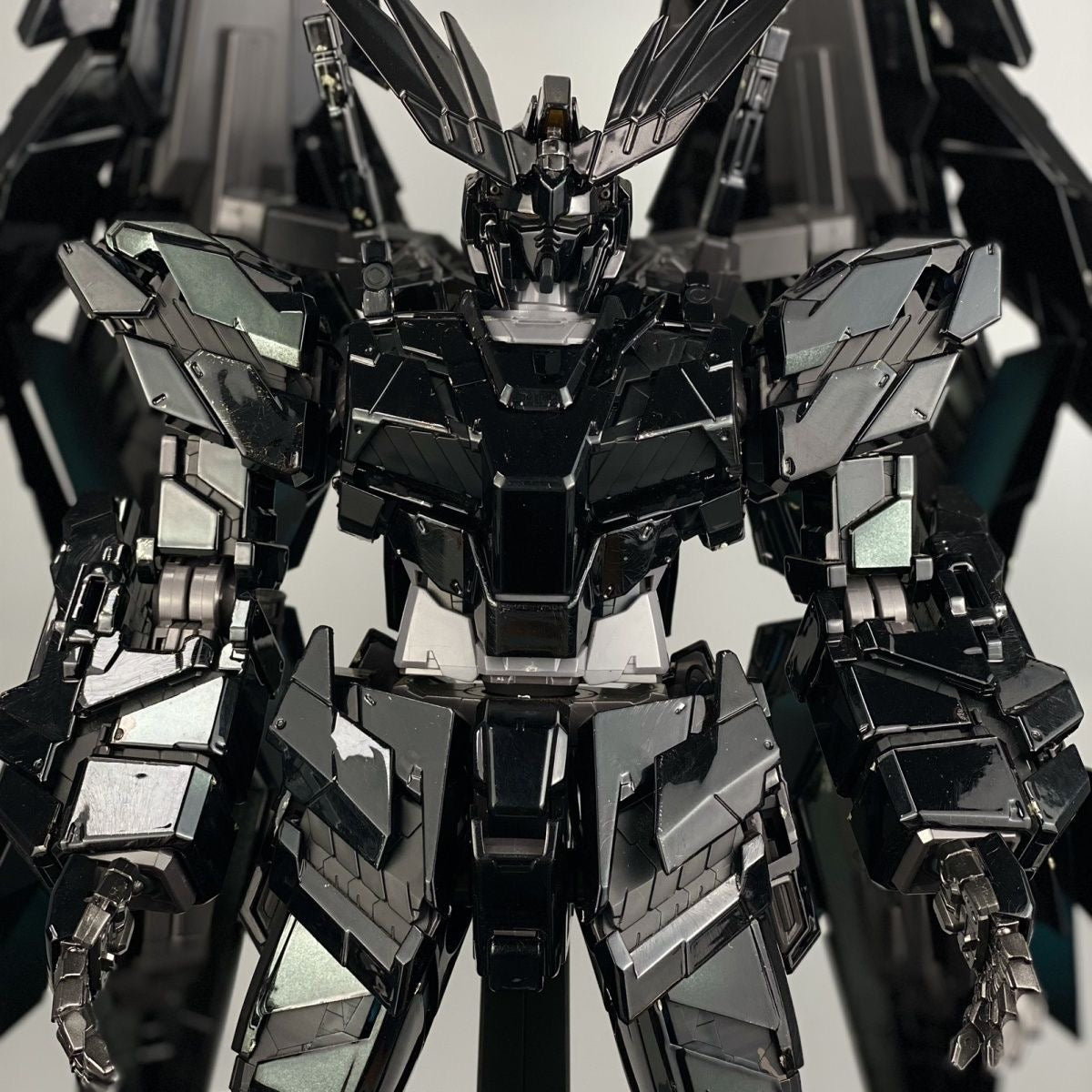 Daban PG Unicorn Gundam Unit 3 Phenex Narrative Ver. 1/60 Customized Version MMJ Collaboration Style Black Plated Coating (Xingmai Studio)