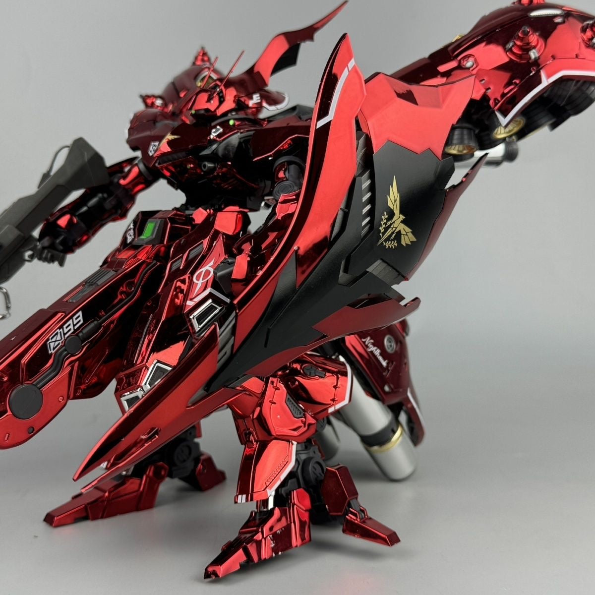 Red Soul Toys RG 1/144 Night Hawk Spec II (Nightingale) Customized Version Plated Red Coating (Xingmai Studio)