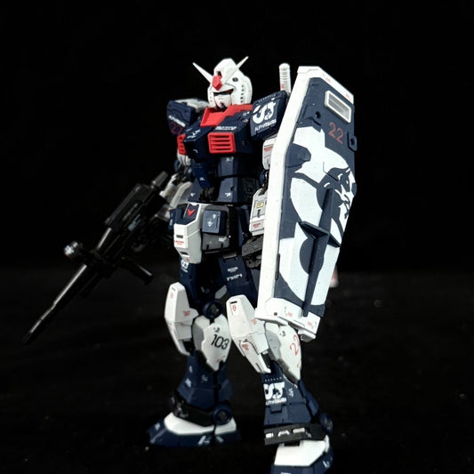 Fat Cat 1/100 Scale RG RX-78-2 Ver. 2.0 Customized Version Black Alpha Tauri ( Bubble Studio )