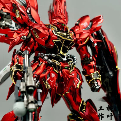 [LiuYeRen Studio] Comet Technology 1/100 MSN-06S The Red Comet Model Kit Customized Paint: Plated Red + Metallic Inner Frame [Un-assembled]