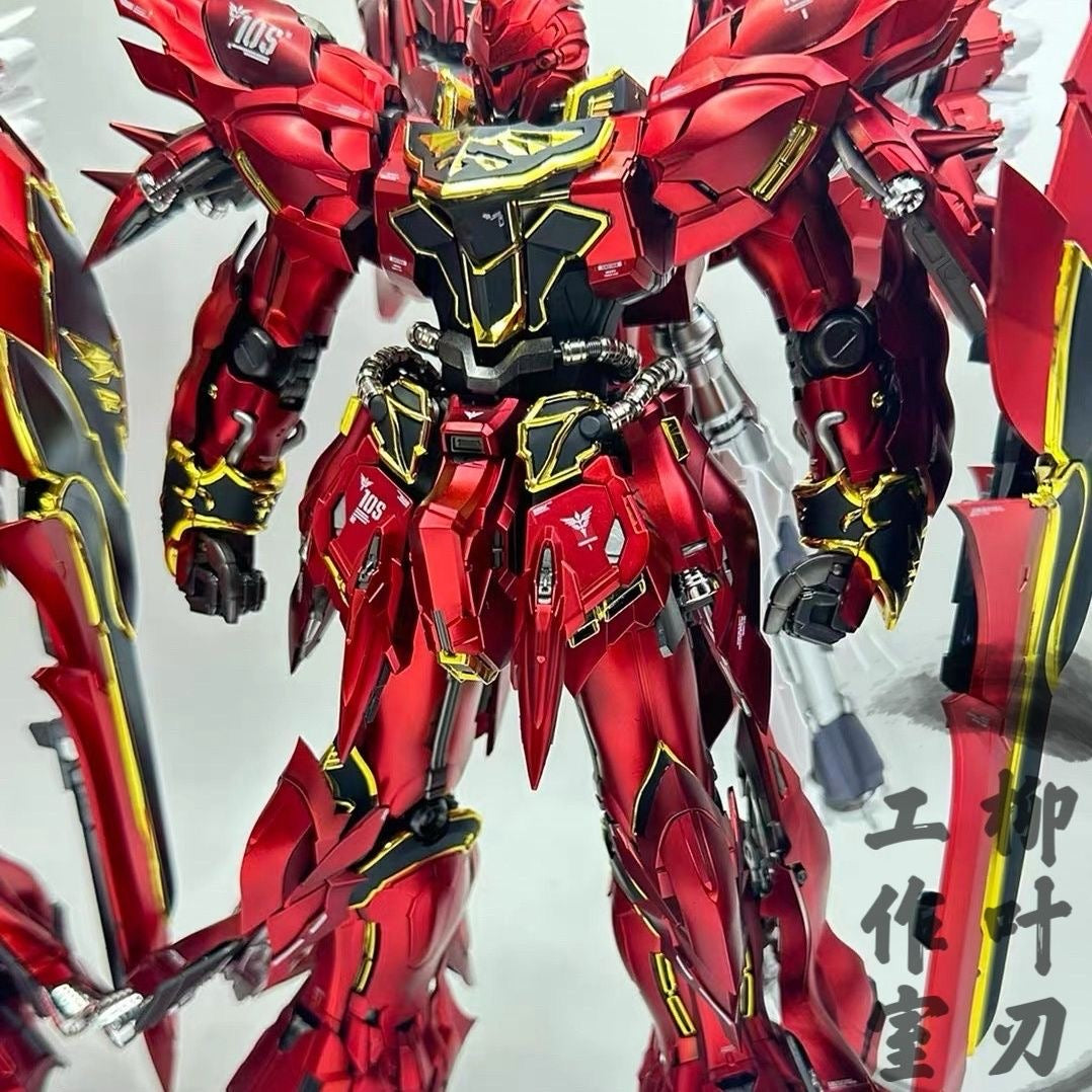 [LiuYeRen Studio] Comet Technology 1/100 MSN-06S The Red Comet Model Kit Customized Paint: Plated Red + Metallic Inner Frame [Un-assembled]