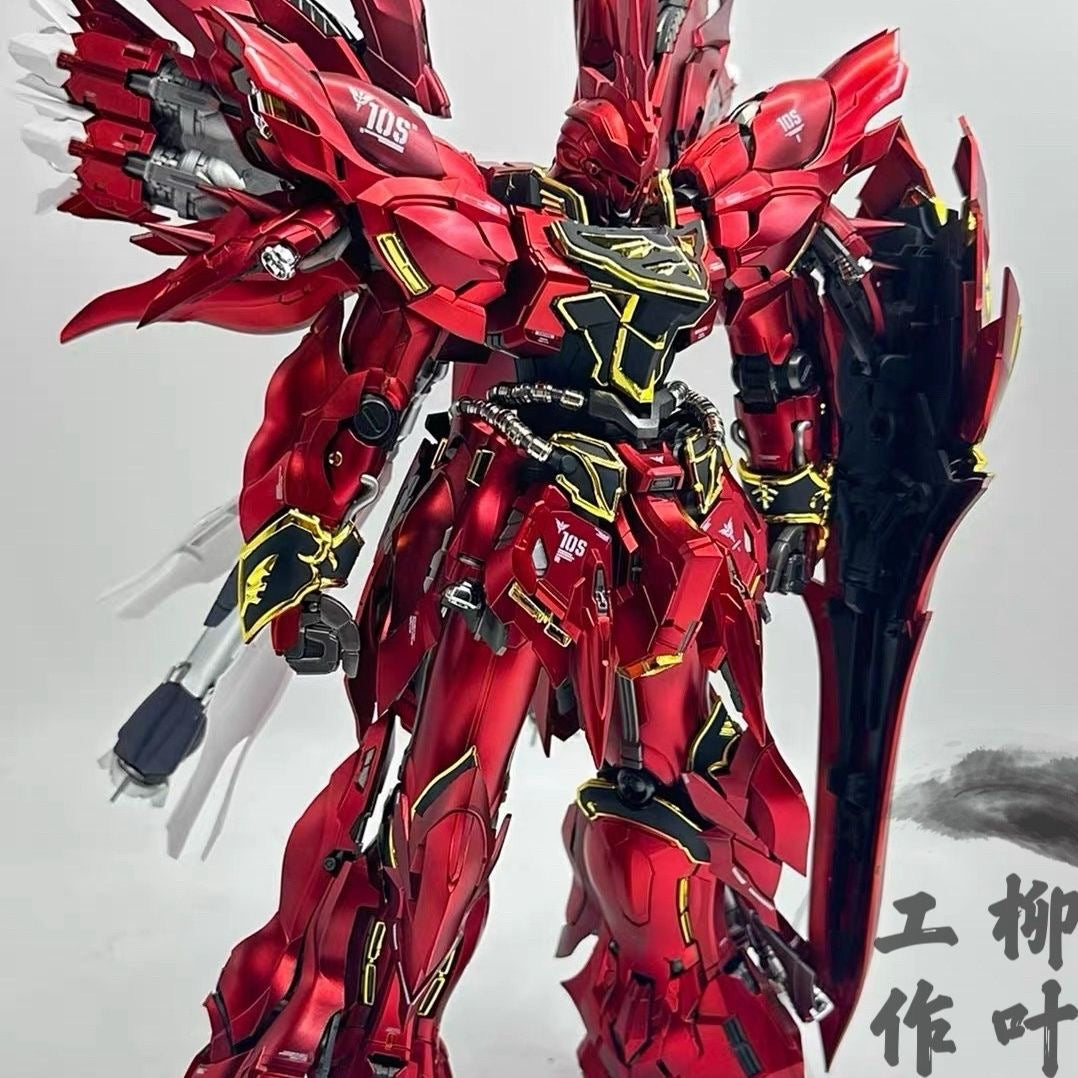 [LiuYeRen Studio] Comet Technology 1/100 MSN-06S The Red Comet Model Kit Customized Paint: Plated Red + Metallic Inner Frame [Un-assembled]