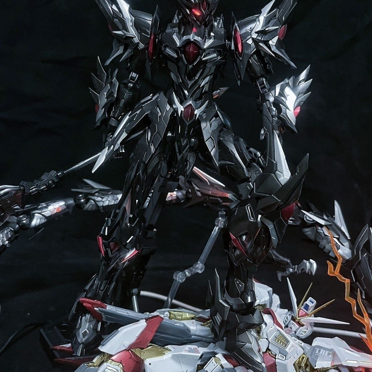 [LiuYeRen Studio] Motor Nuclear MNP-XH03 Ao Bing Customized Paint [Un-assembled]