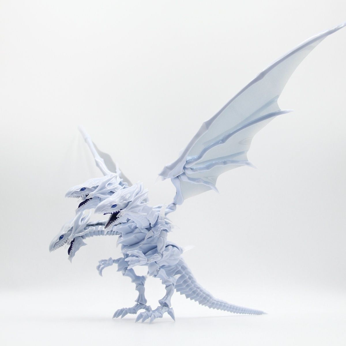 Kaiba Industry Figure-rise Standard Amplified Blue Eyes White Dragon (with First Batch Bonus - 3 Heads Resin Kit and Duel Disk)
