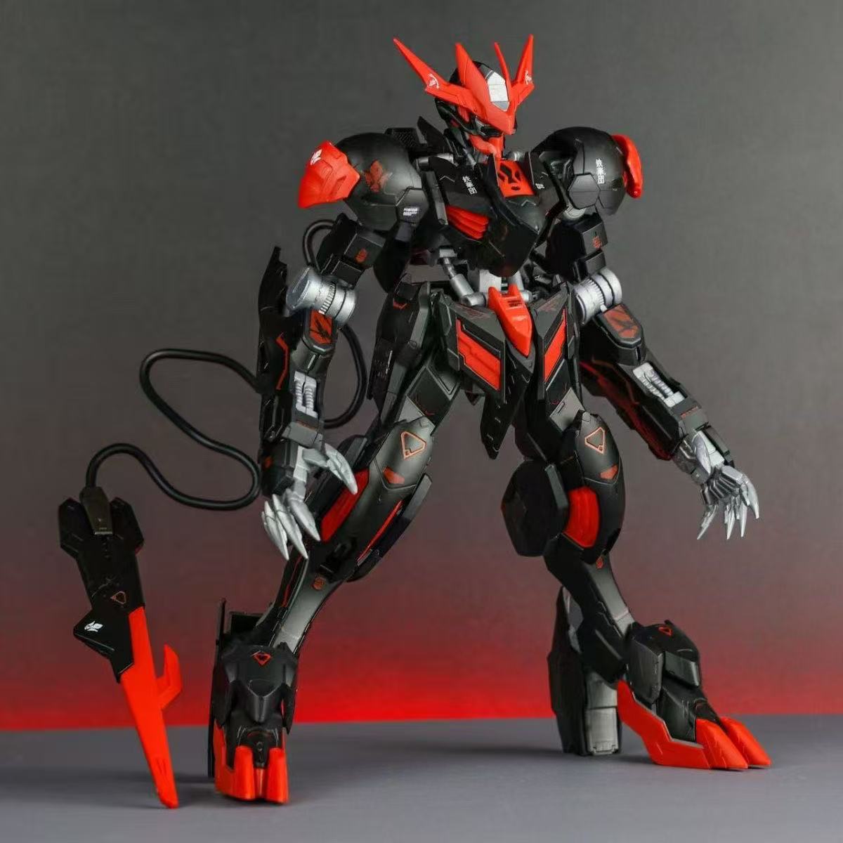 MAX FM/100 Gundam Barbatos Lupus Rex Black Coating Version (With the Head Effect Set)