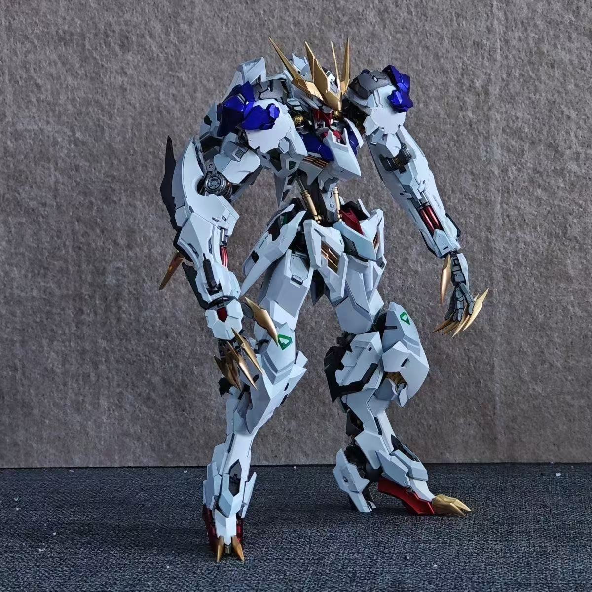 YX Studio Customized Paint Lunavor 1/100 scale Gundam Barbatos Lupus Rex Metallic Coating (Third Party, Not Original Bandai Kit Used)