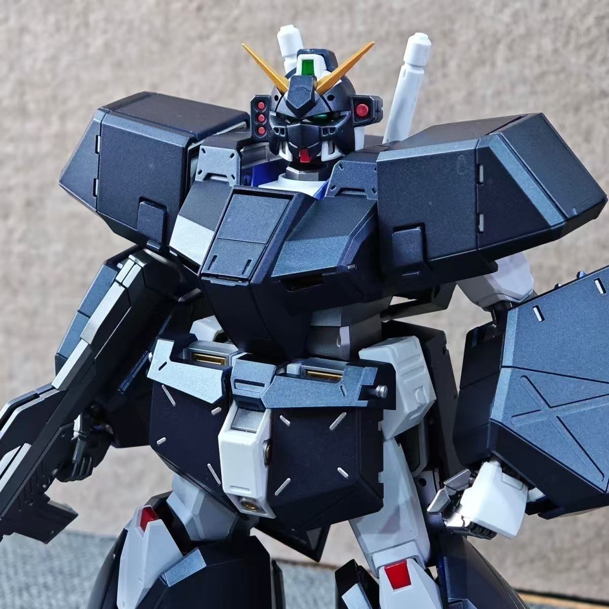 YX Studio Customized Paint YM Studio MG 1/100 Gundam NT-1 Alex Ver.2.0 Metallic Coating (Third Party, Not Original Bandai Kit Used)