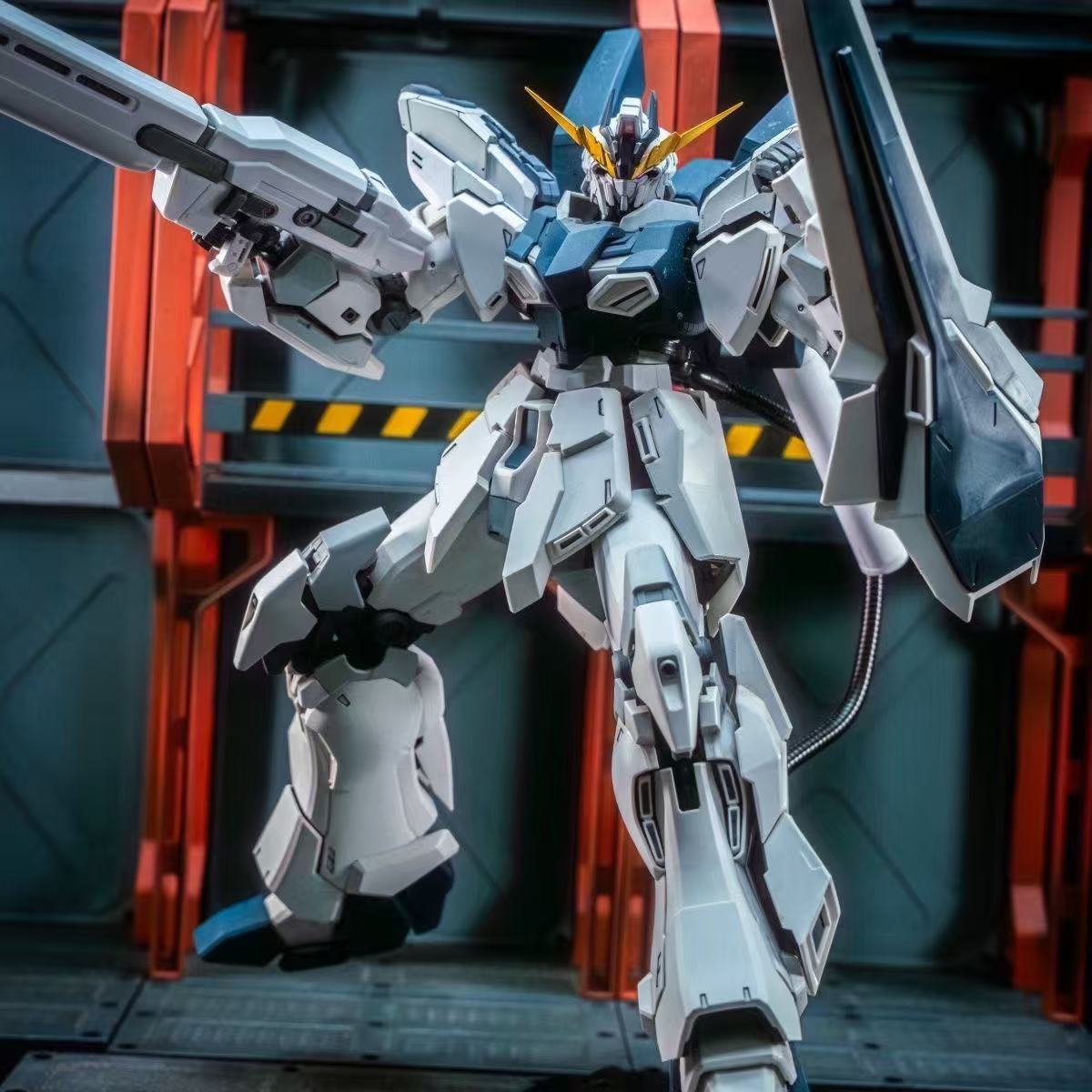 Minerva Hobby Mechanical Myth Series Head Carving for Sinanju & Sinanju Stein With Led Light