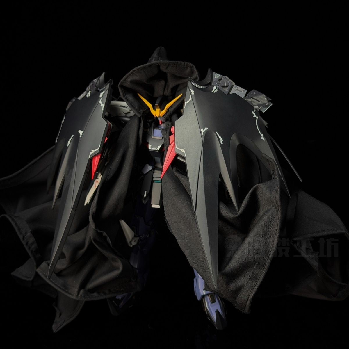 AW Hand-crafted Black Cloth Cloak Cape with Wire for 1/100 Model Kit (Capes only, does not contain model kit)