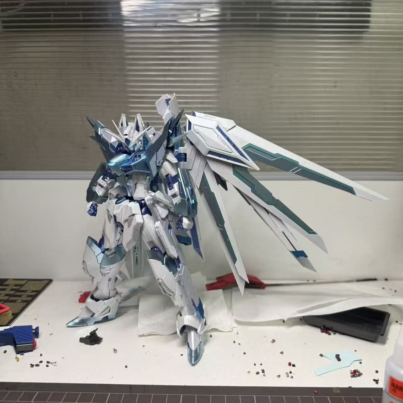 (Pre-Order) [wsss Studio] Shenma Model 1/100 Blue Knight GK Style Rising Freedom Gundam Model Kit Twilight Coating (ETA: October 2026)