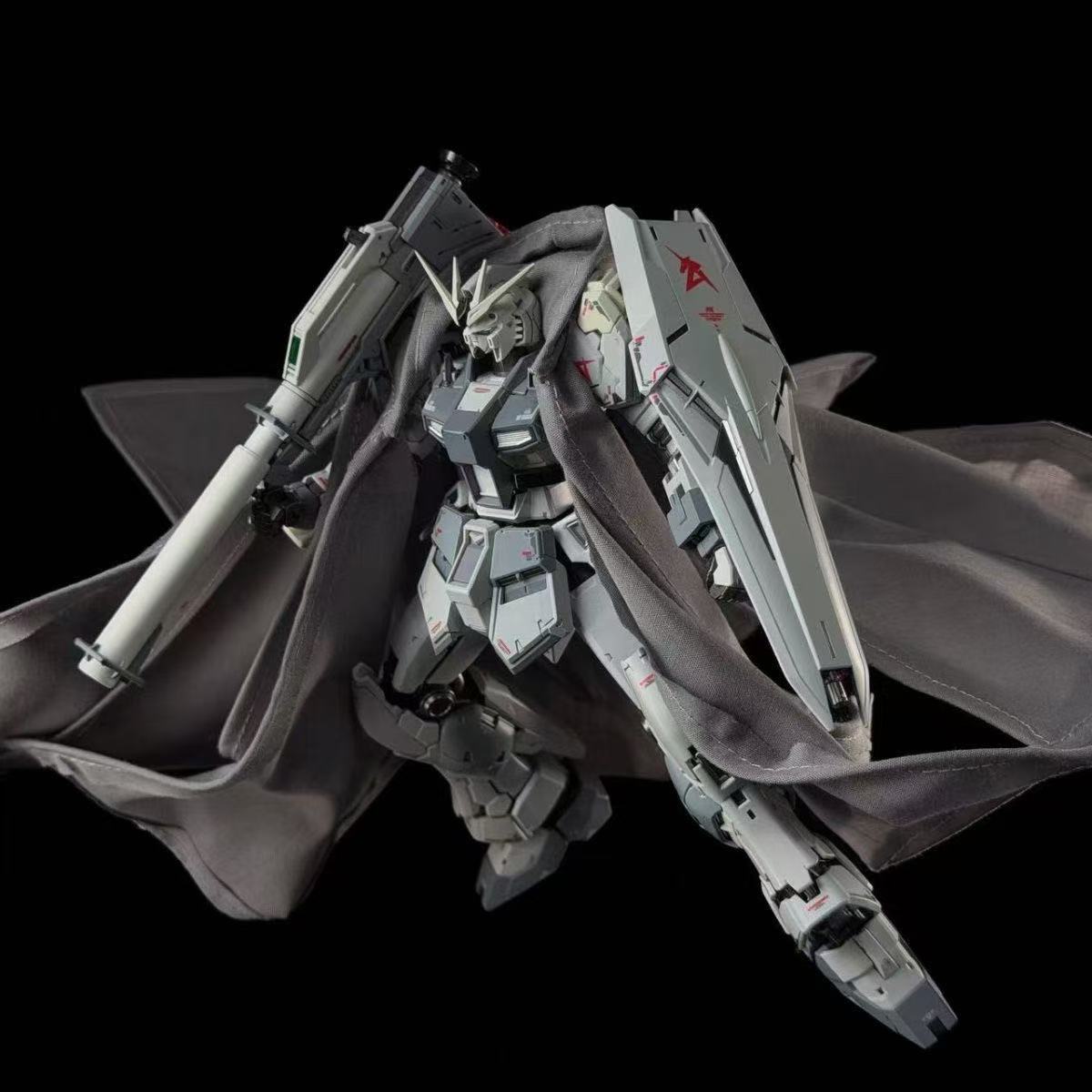 AW Hand-crafted Grey Cloth Cloak Cape with Wire for 1/100 Model Kit (Capes only, does not contain model kit)