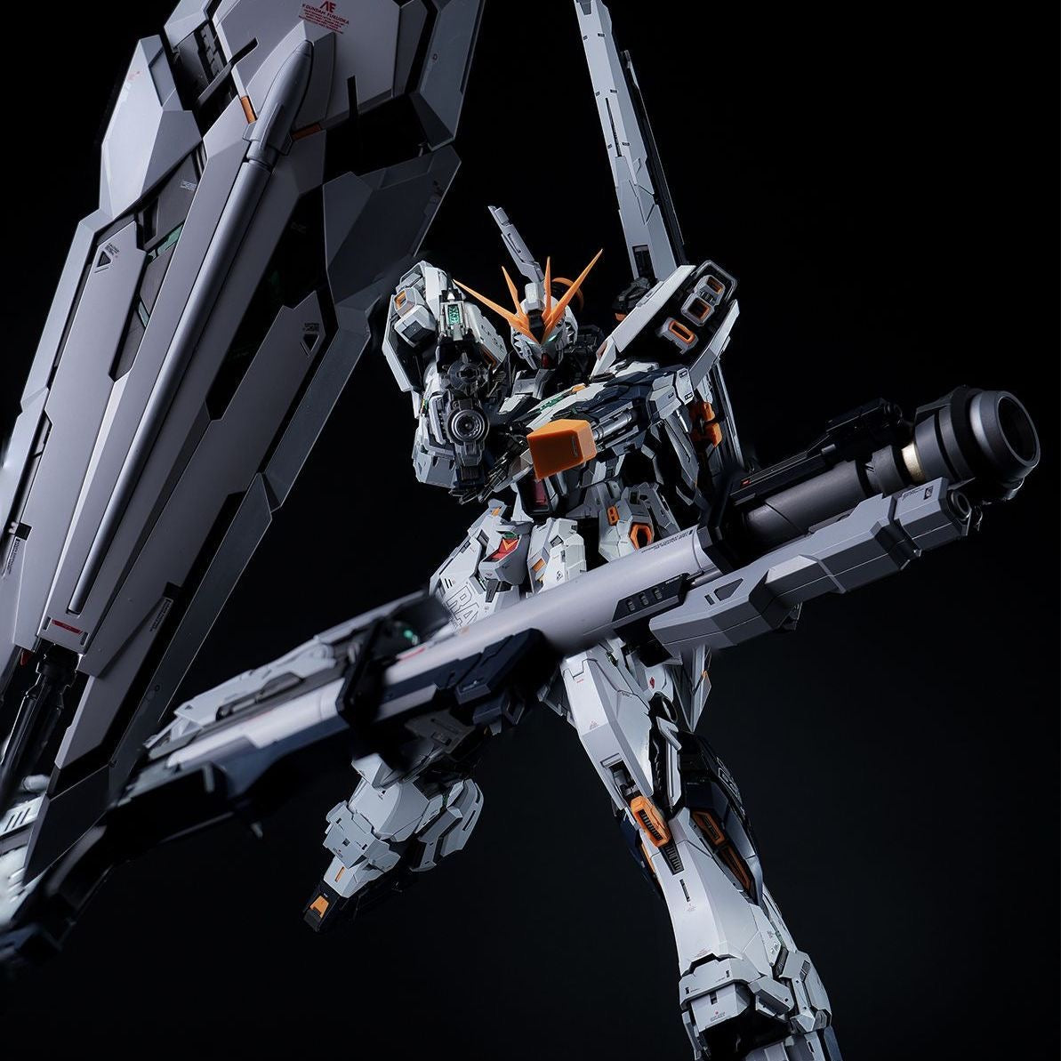 (Pre-Order) Dragon Tiger Model GK Style Nu Gundam Model Kit (ETA: Q1 2027)