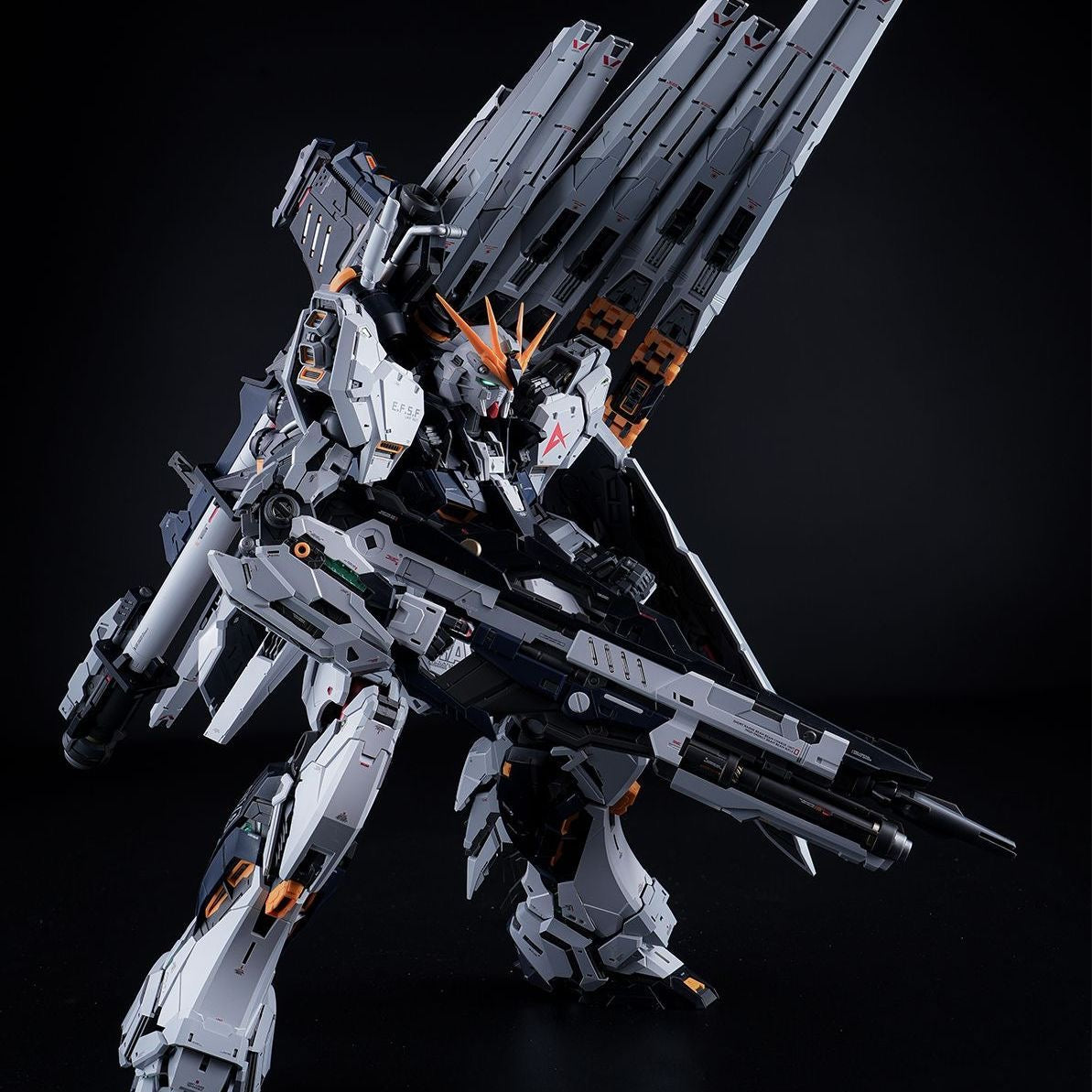 (Pre-Order) Dragon Tiger Model GK Style Nu Gundam Model Kit (ETA: Q1 2027)