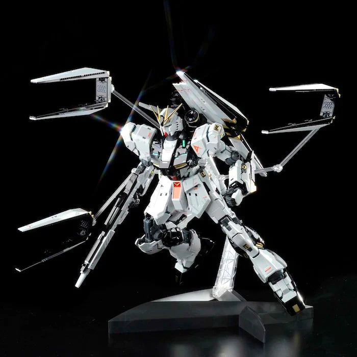 MG RX-93 Nu Gundam Ver. Ka Titanium Finish Ver. 1/100