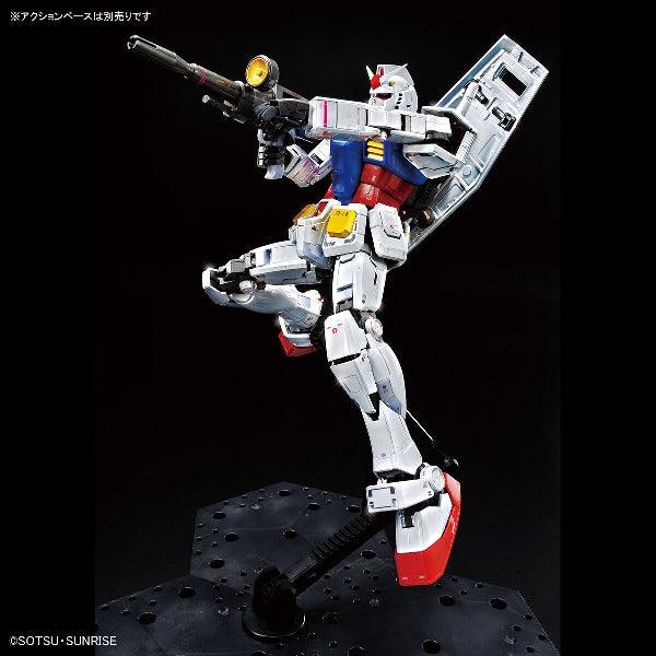 MG The Gundam Base Limited RX-78-2 Gundam Ver. 3.0 [Titanium
