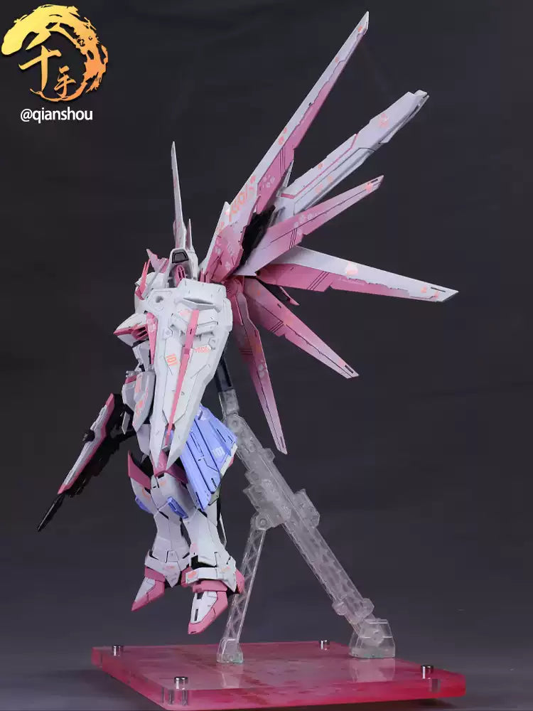 MG Freedom Gundam Ver.2.0 1/100 Customized Version Cherry Pink (Qianshou Studio)