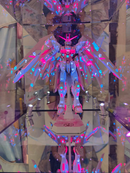 MG Freedom Gundam Ver.2.0 1/100 Customized Version Glow Cherry Pink (Qianshou Studio)