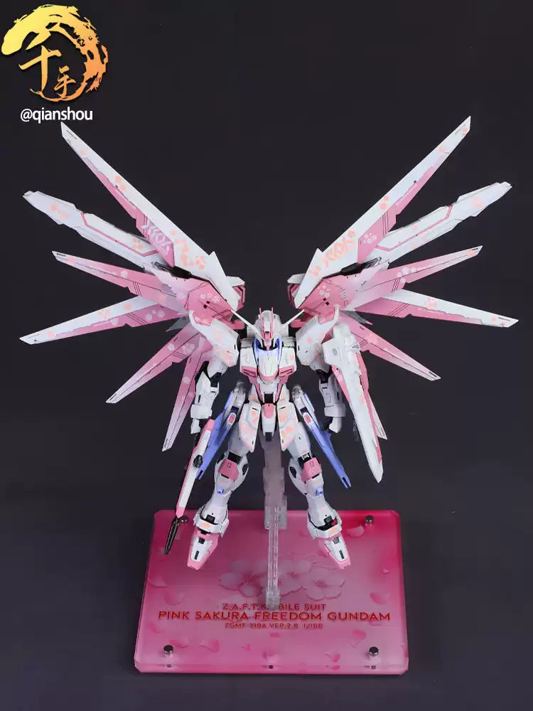 MG Freedom Gundam Ver.2.0 1/100 Customized Version Cherry Pink (Qianshou Studio)