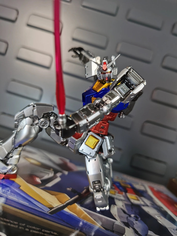 RG RX-78-2 Ver. 2.0 1/144 Customized Version Metallic Coating (Qianshou Studio)